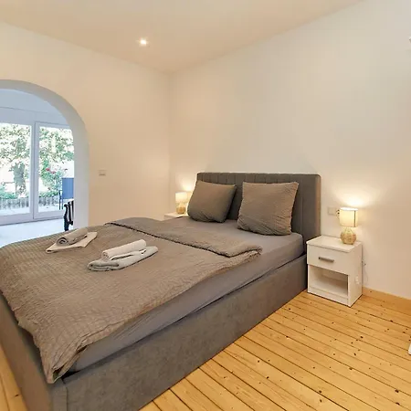 Haus Am Moselufer - Eg * Bernkastel-Kues